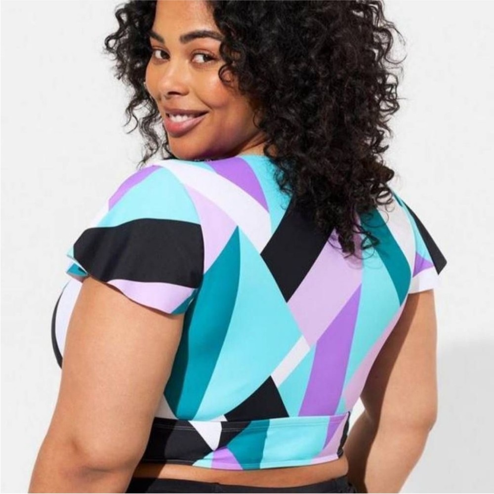 Like new Torrid swim top, color block style with tied keyhole opening - Picture 2 of 9